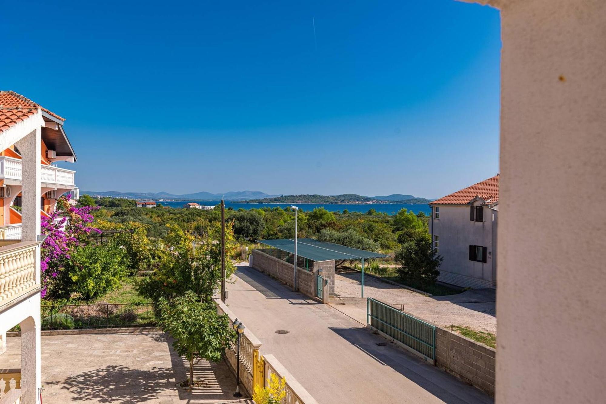 Apartment Lara Tribalj Kültér fotó
