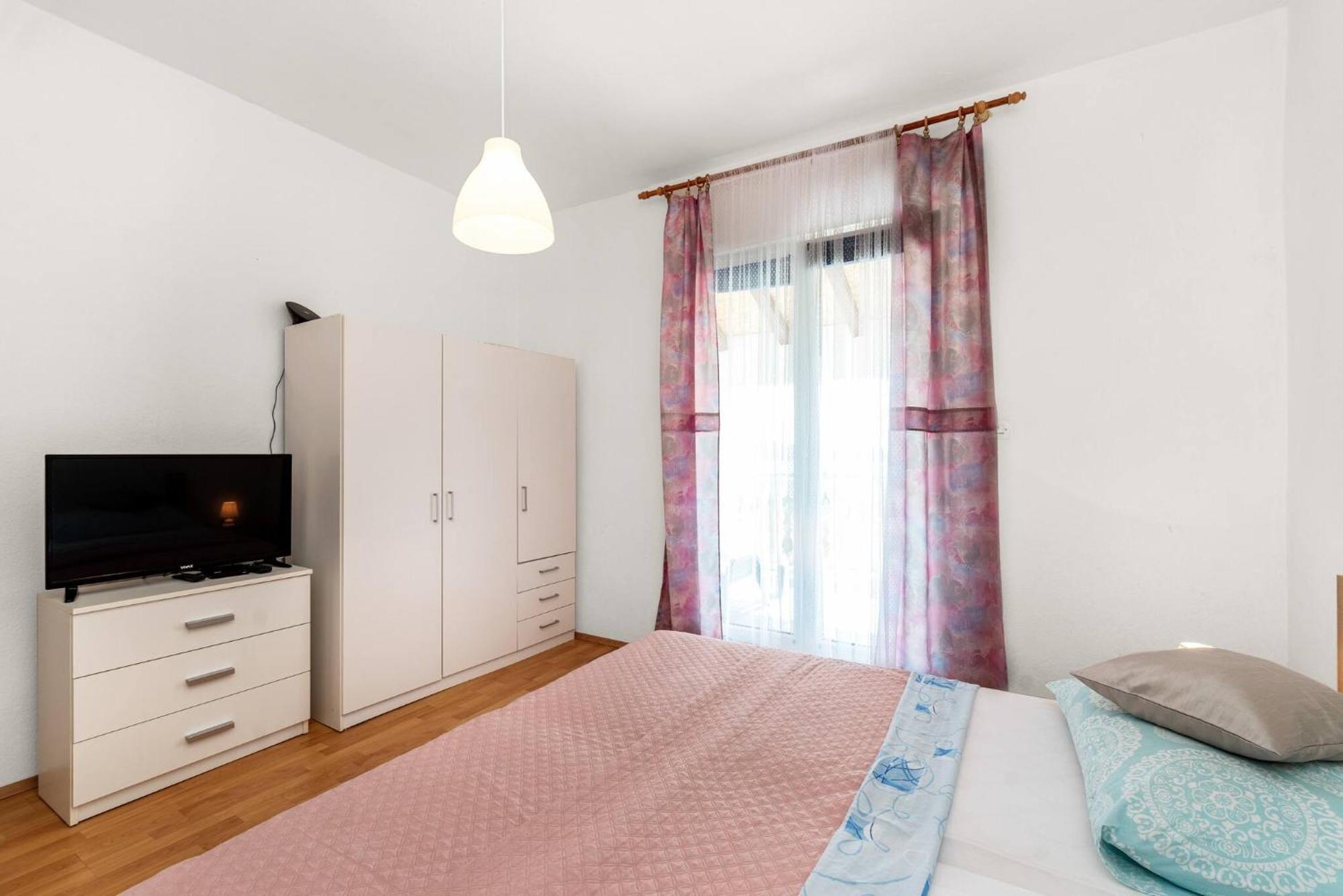 Apartment Lara Tribalj Kültér fotó